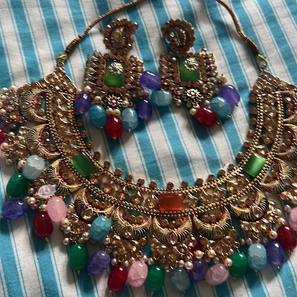 Beautiful multicolor necklace - Picture 8 of 9